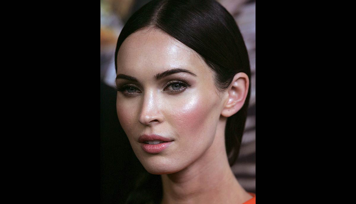 Prenup-Free: Megan Fox's Complicated Divorce Settlement 7 Prenup-Free: Megan Fox’s Complicated Divorce Settlement
