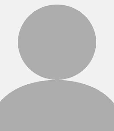 Julia Quinn 1 person placeholder 1