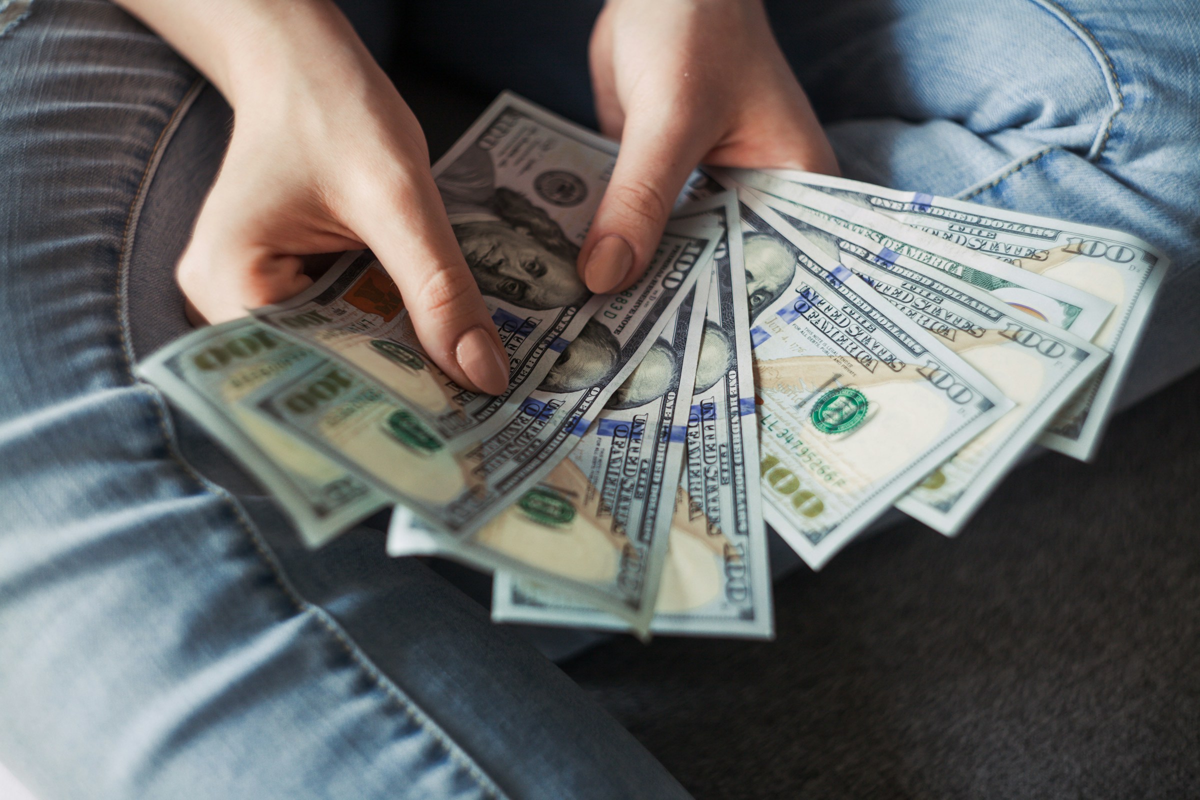 What Happens If One Spouse Controls All the Finances in a California Divorce?
